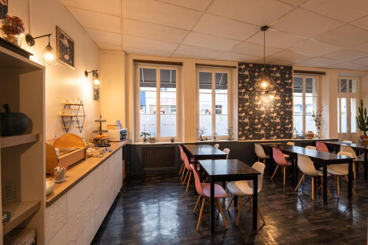 Logis Hotel Au Croissant Buzançais エクステリア 写真