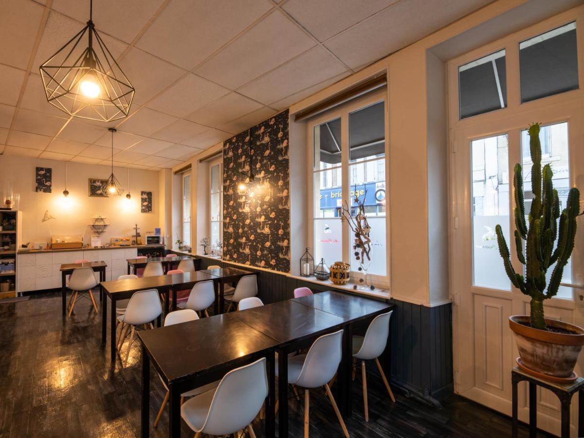 Logis Hotel Au Croissant Buzançais エクステリア 写真