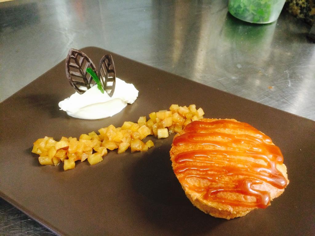 Logis Hotel Au Croissant Buzançais エクステリア 写真