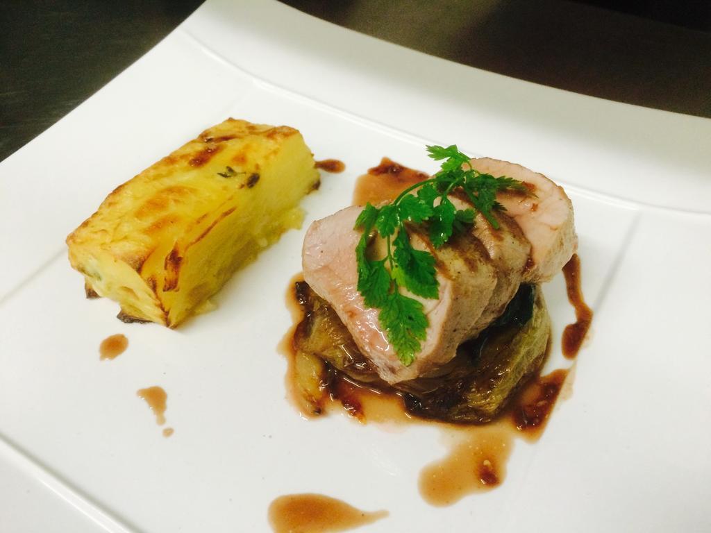 Logis Hotel Au Croissant Buzançais エクステリア 写真